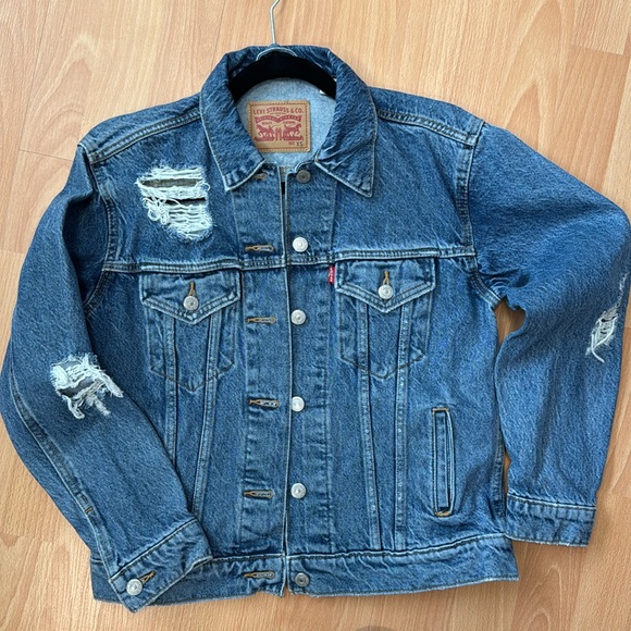 [XS] Levi’s Distressed Denim Trucker Jacket with Pockets - Picture 8 of 8
